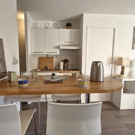 Apartment - Veritable Perle Pour Cet Au Charme Apaisant - Wifi Royan